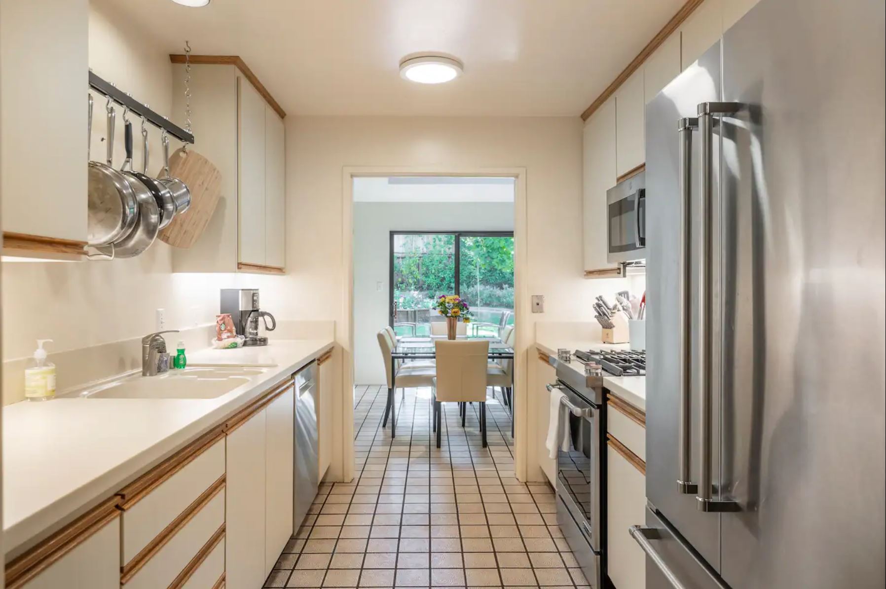 Kitchen with garden view